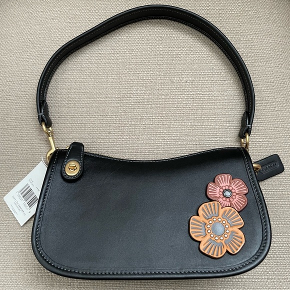 Coach Swinger 20 in Colour Black customized New - Picture 2 of 14